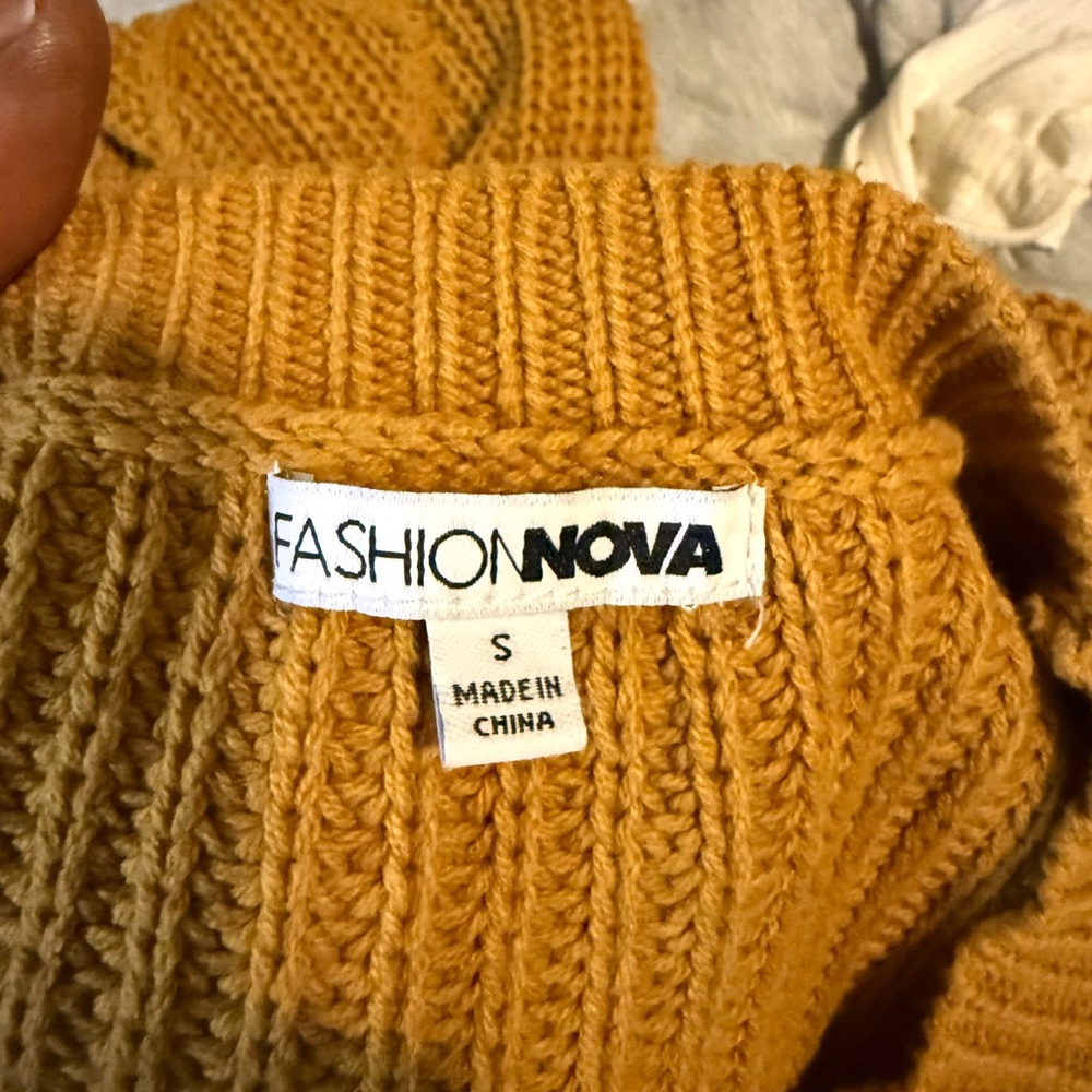 Fashion Nova Golden Knit Sweater - Picture 4 of 4